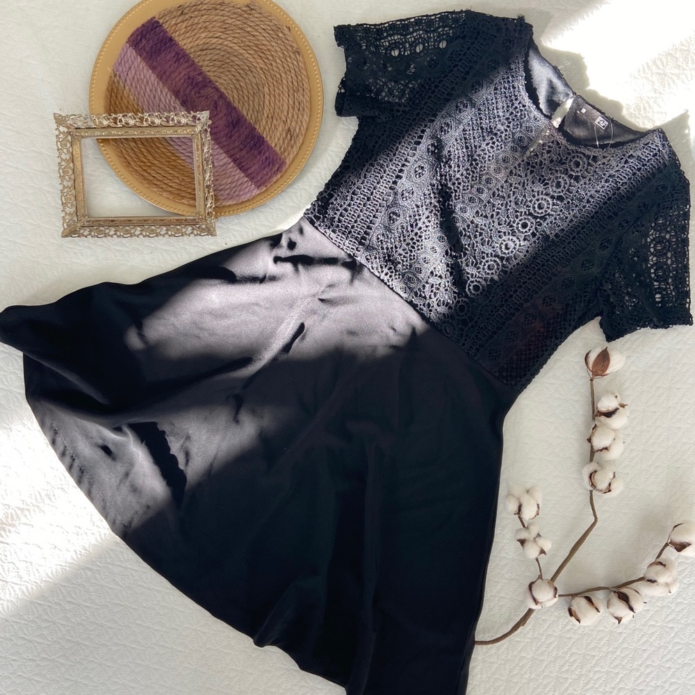 BLACK DRESSS